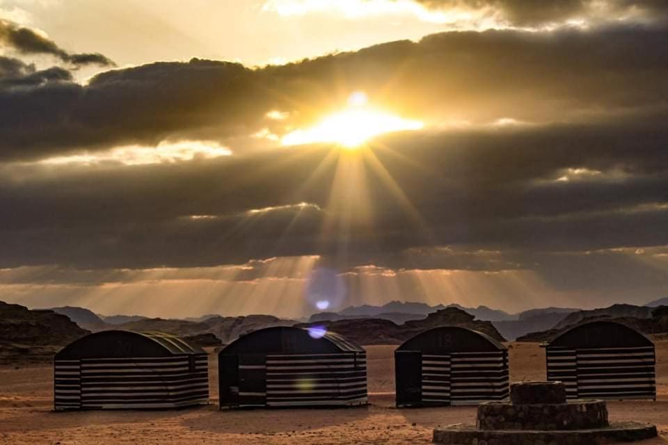 Desert Shine Camp 瓦迪拉姆 外观 照片